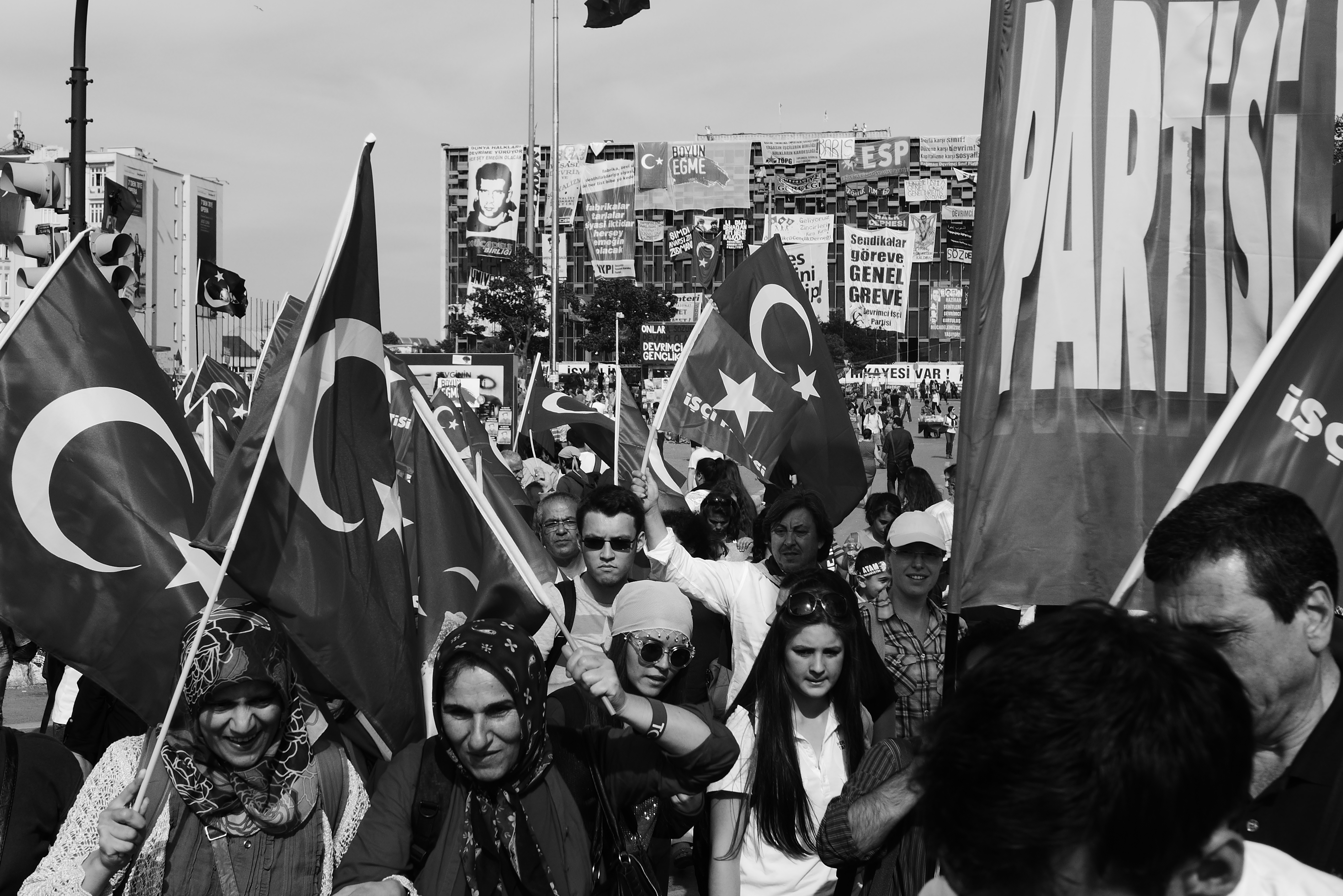 Es geht nicht mehr alleine um den Gezi-Park: Demonstriert wird jetzt gegen nahezu alles, wofür Erdogans Regierung steht