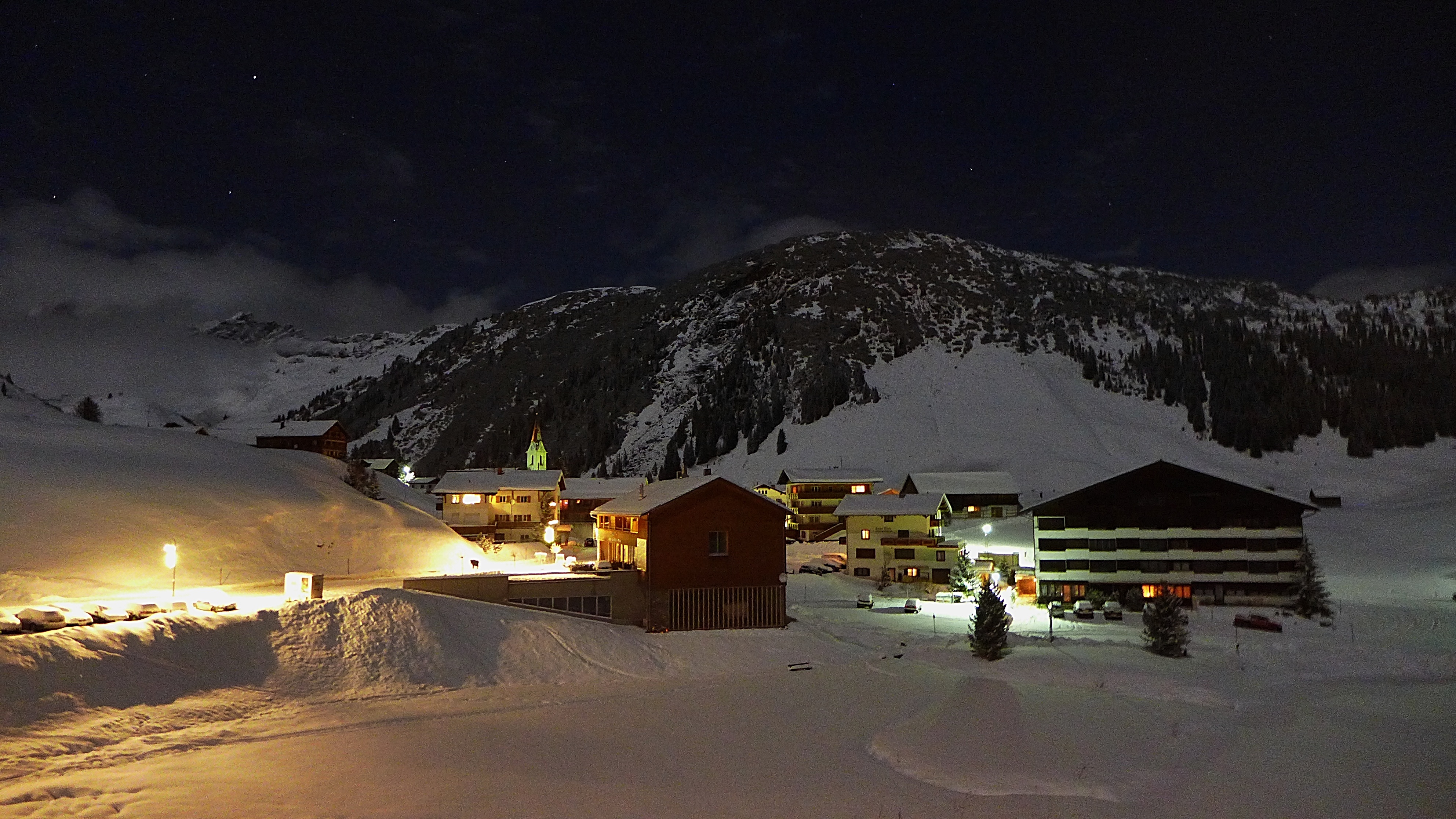11 Meter Schnee pro Jahr: Das Skigebiet Warth-Schröcken ist eines der schneereichsten im ganzen Alpenraum und mittlerweile per Auenfeldjet auch mit der Ski-Arlberg-Region Lech Zürs verbunden
