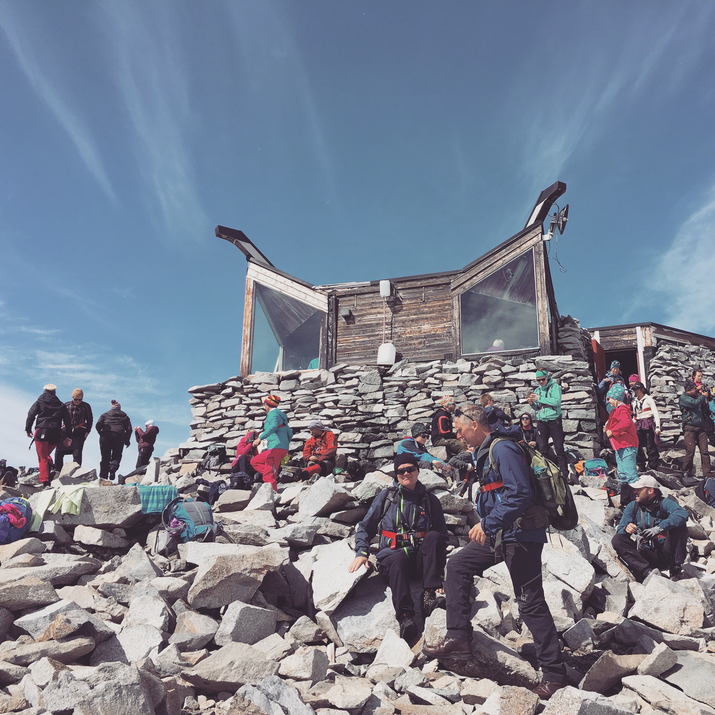 Top of GaldhÃ¸piggen und damit der höchste Punkt Skandinaviens auf 2.469 Metern