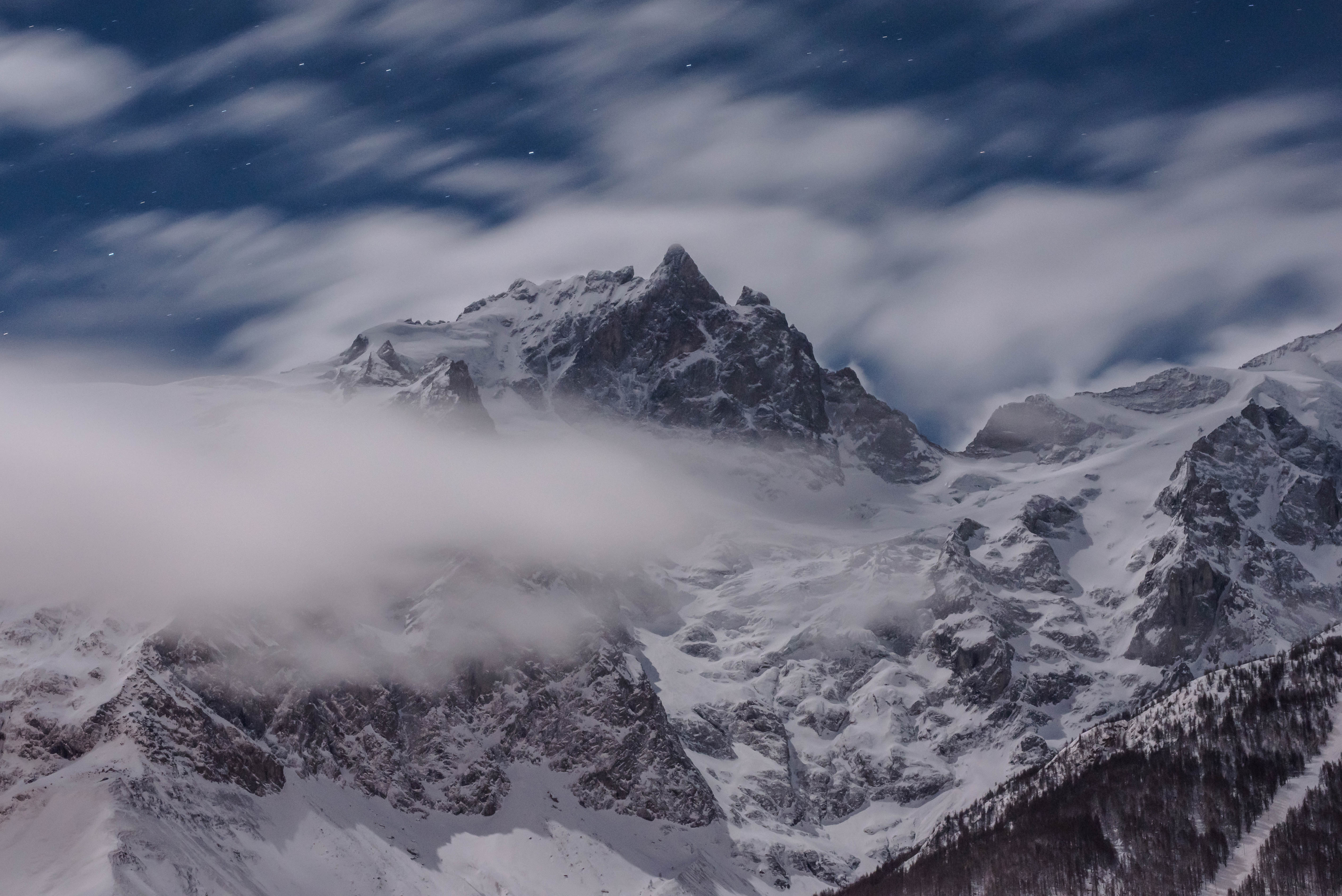 Wild: Massive Berge bieten den Rahmen für die Freeride-Legende La Grave (Foto: John Morgan Galeyn)